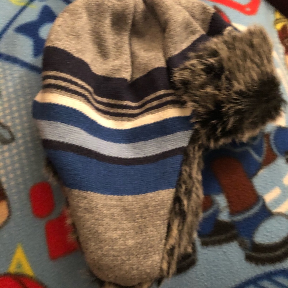 Kid’s Stripe Trapper Hat 4 yr to 6yrs